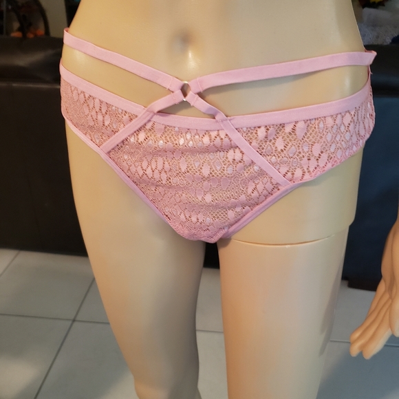 2 Victoria secret woman panties - Picture 3 of 4